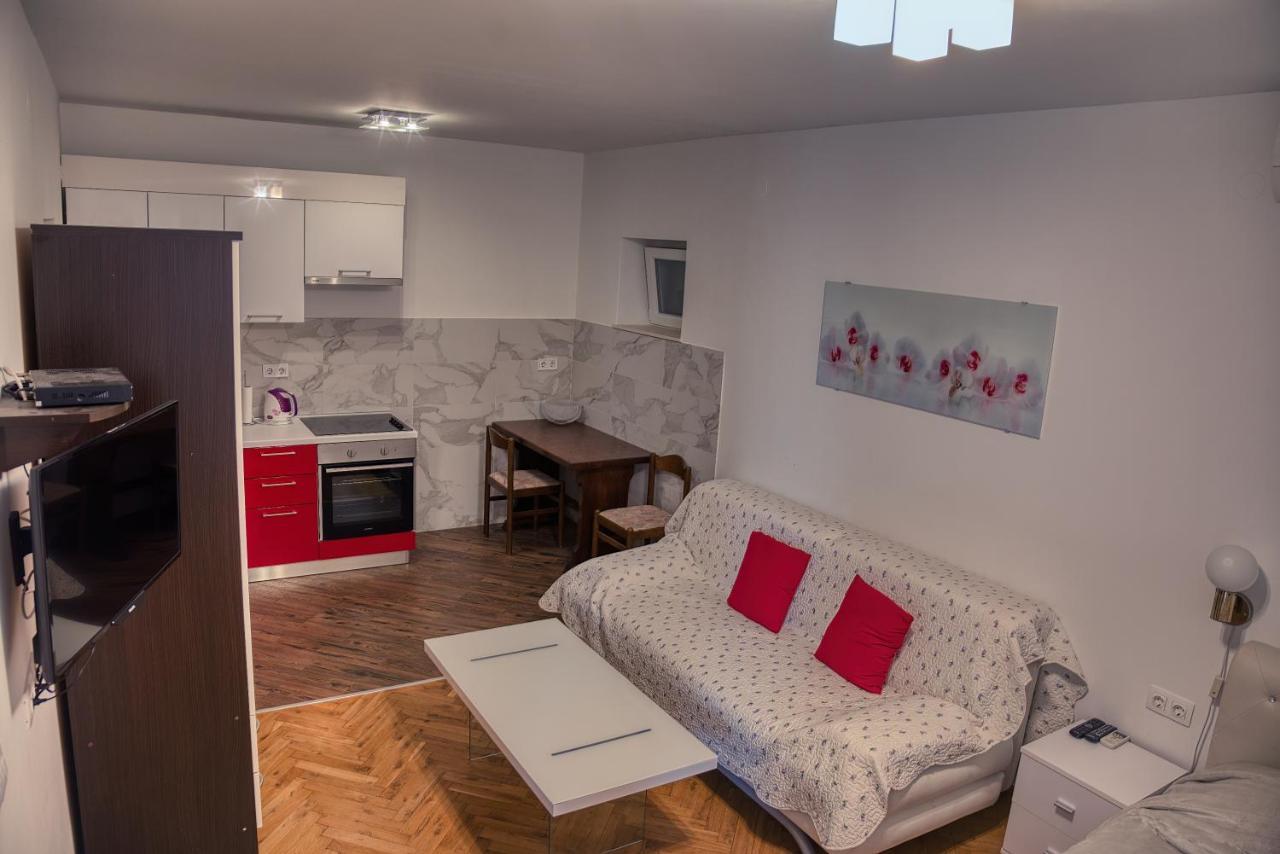Apartma Victoria Ii *